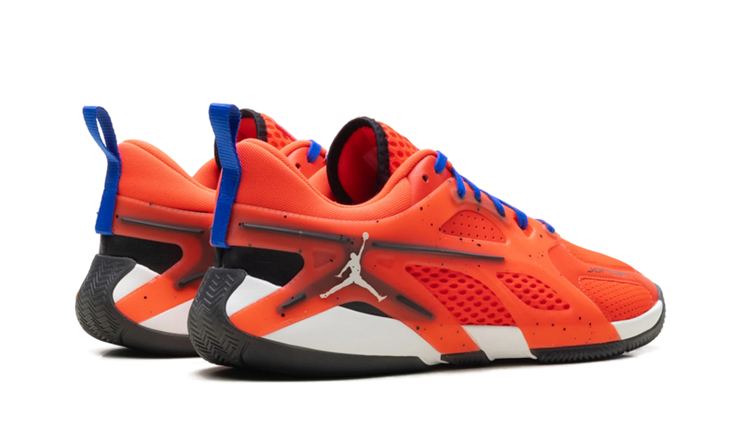 Jordan Heir Series "Bright Crimson" FQ3858 614