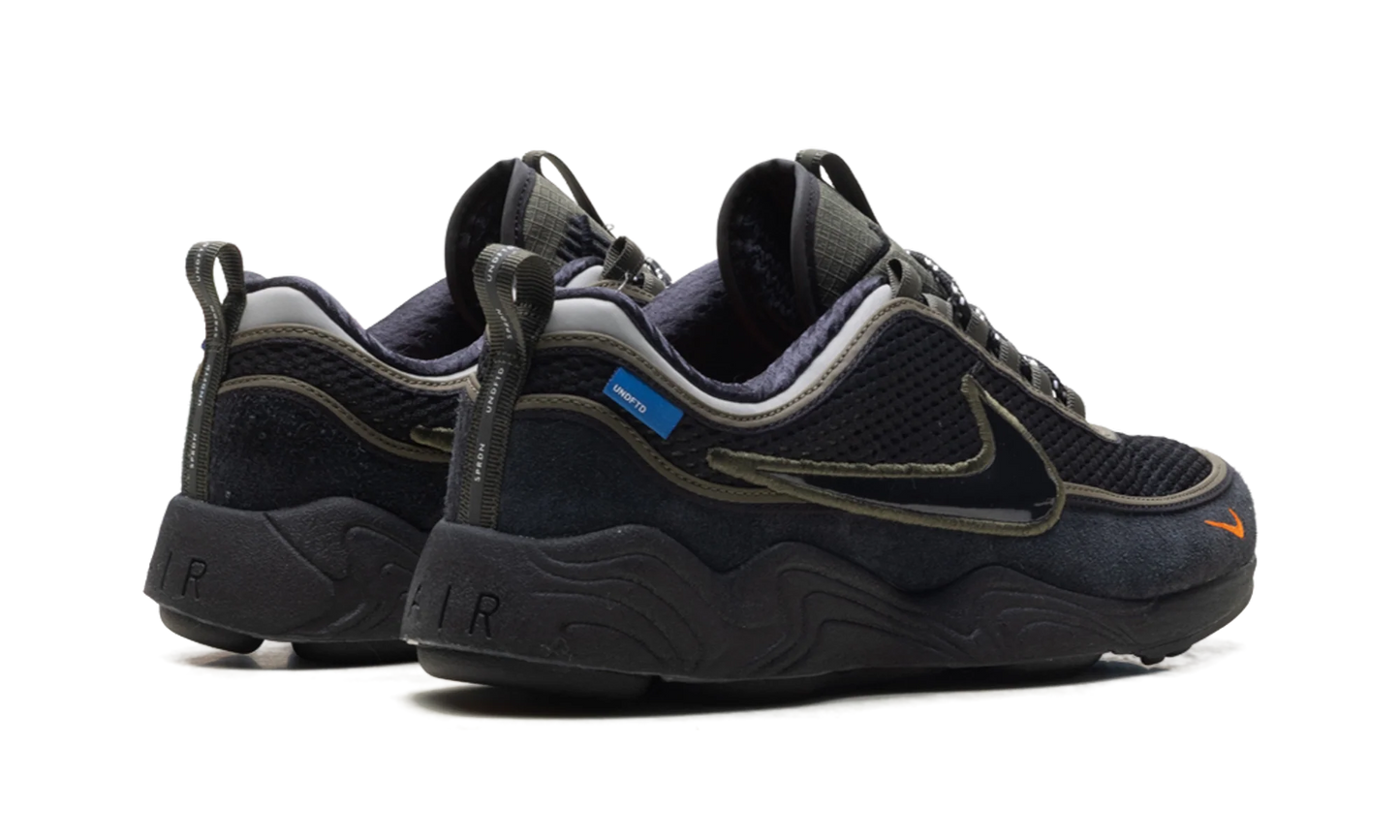 Air Zoom Spiridon "Undefeated Cargo Khaki" HV4847 300