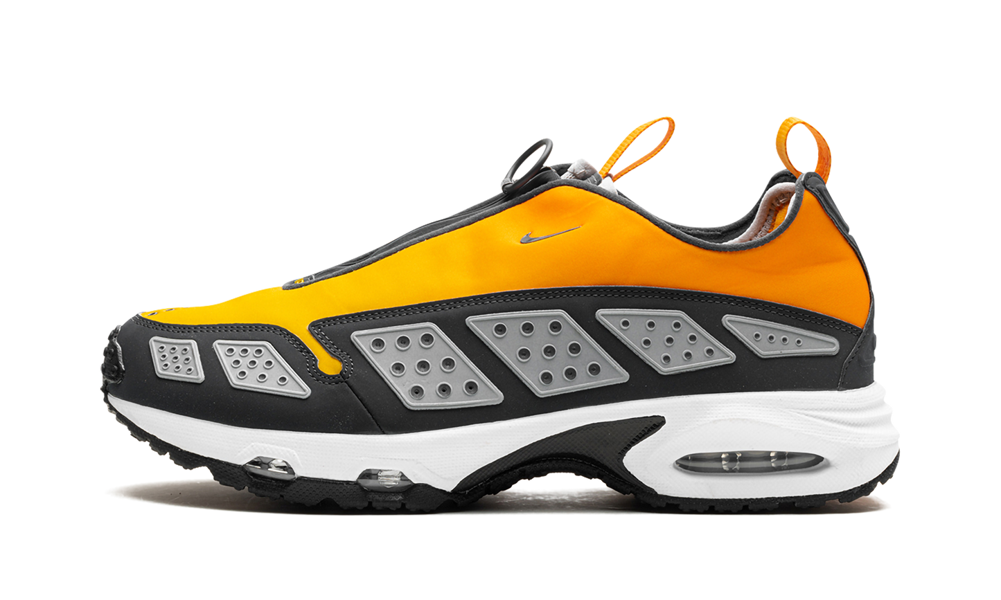 Air Max Sunder WMNS "Canyon Gold Deep Ocean" HJ8080 700