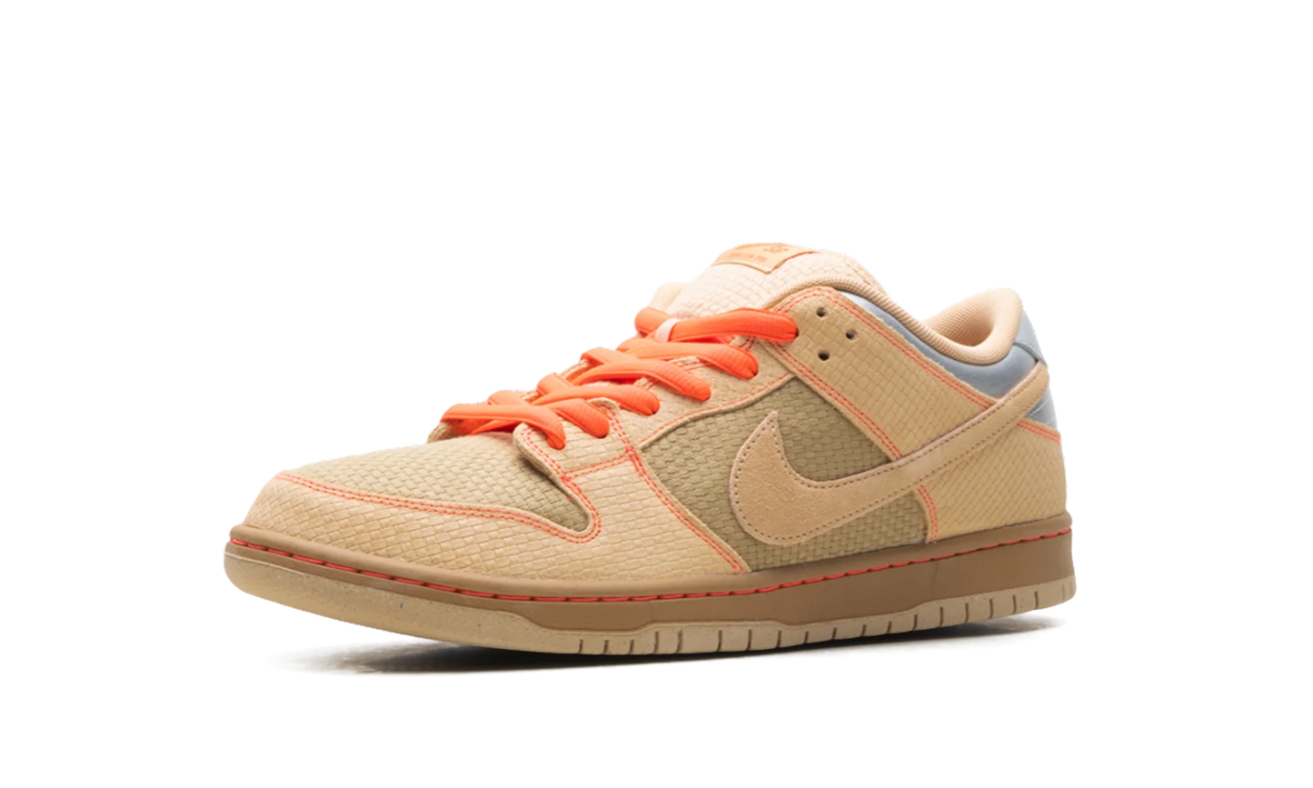 SB Dunk Low "Som Tum" IB6206 701