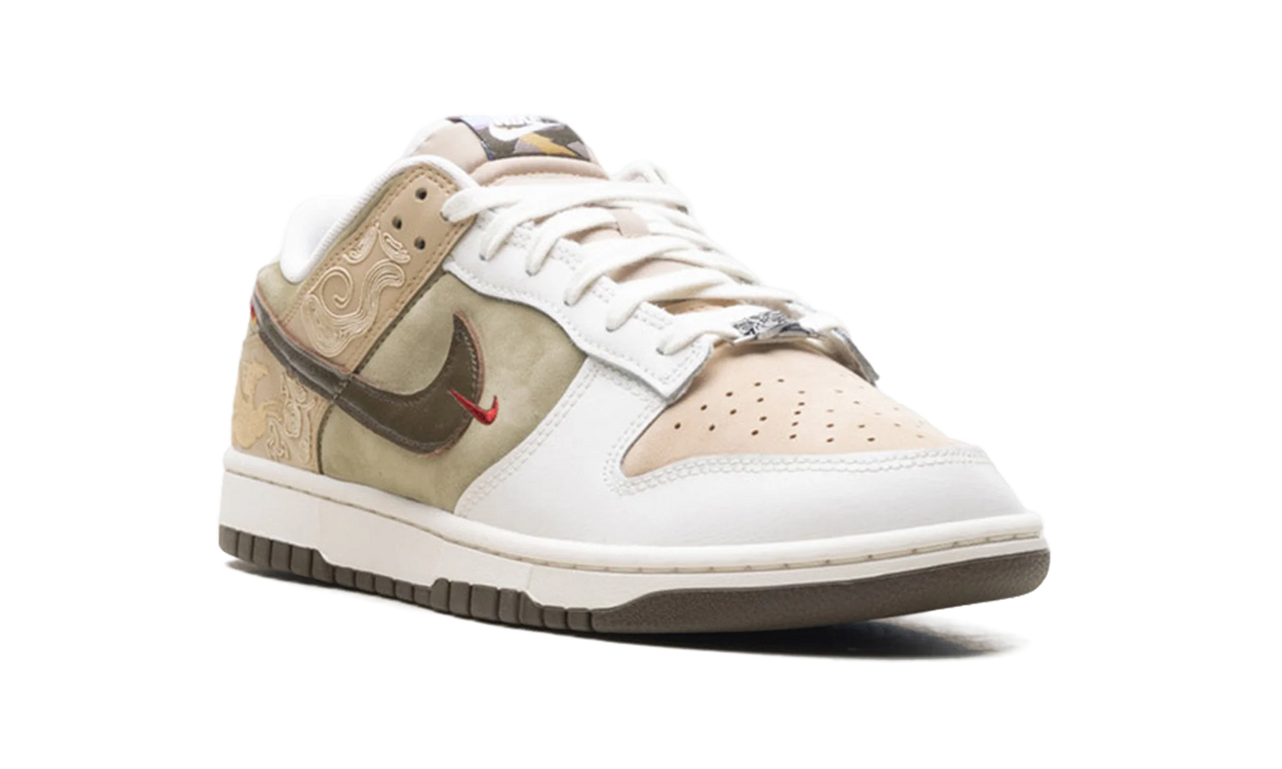Dunk Low "Year Of The Horse" IQ1118 220