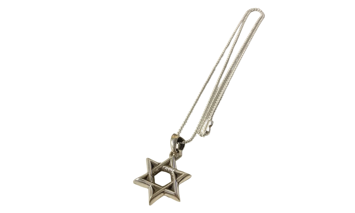 Medium David’s Star Necklace "Silver" CHRM0752