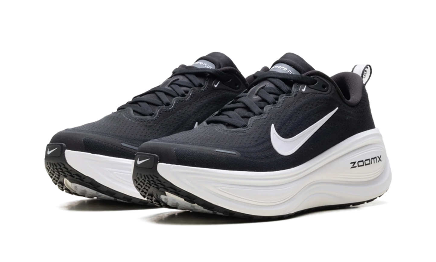 Vomero Plus WMNS "Black White" HV8154 002