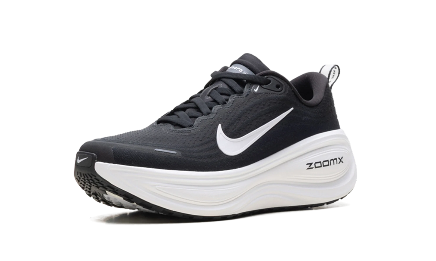 Vomero Plus WMNS "Black White" HV8154 002