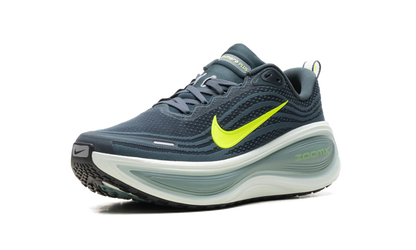 Vomero Plus "Seaweed Volt Green Haze" HV8150 300