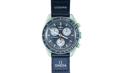 Swatch x Omega Bioceramic Moonswatch "Mission to Earth" SO33G100