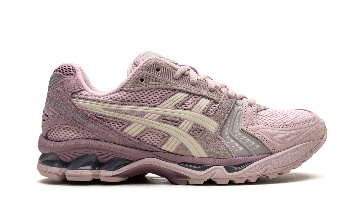 GEL KAYANO 14 WMNS "BARELY ROSE CREAM" 1202A105 700