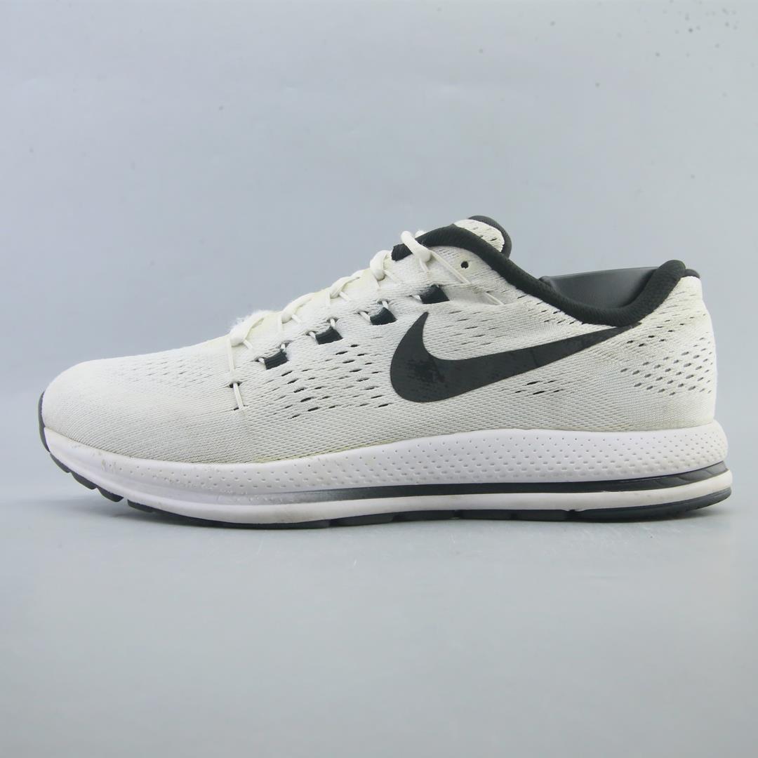 AIR ZOOM VOMERO 12