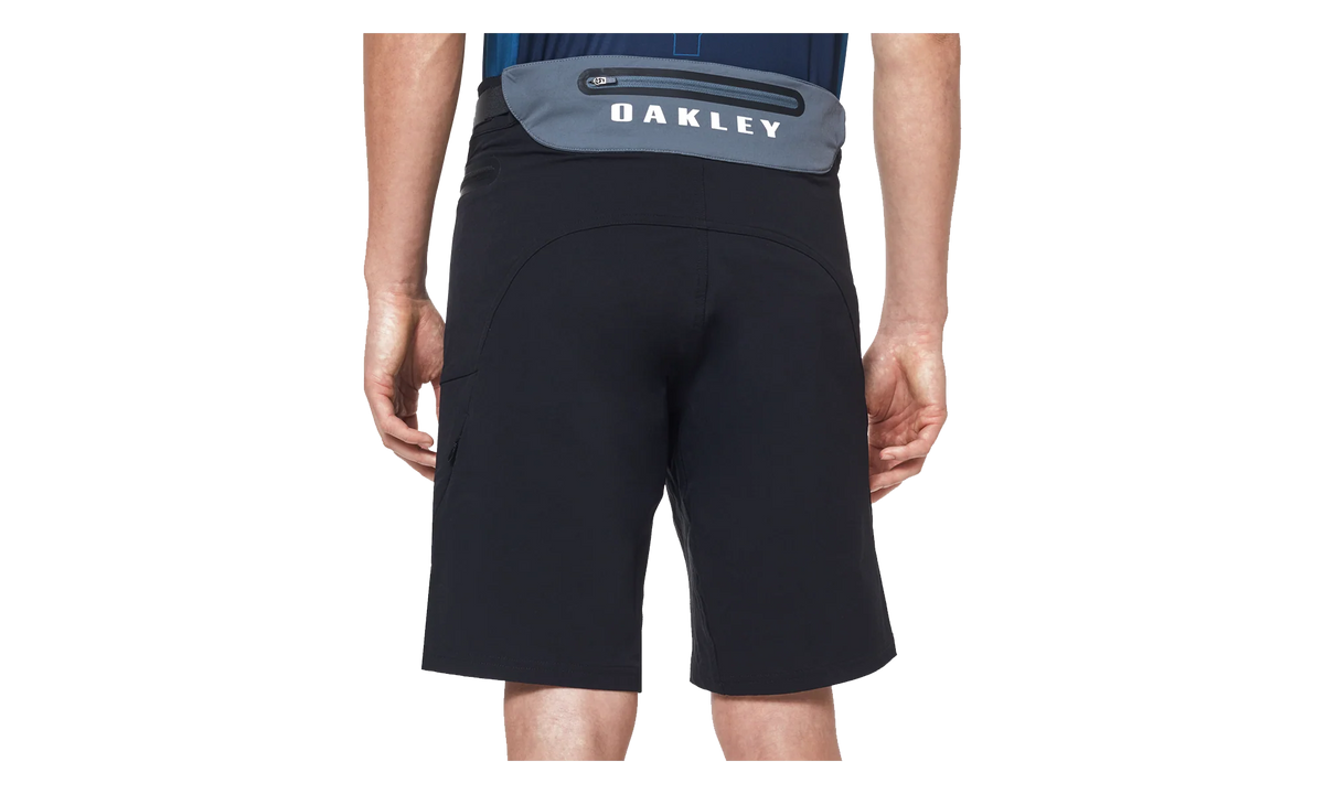 MTB Trail Short "Blackout" FOA400585 02E