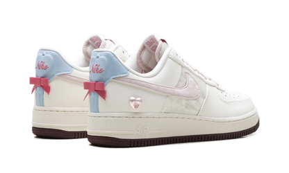 Nike Air Force 1 WMNS "Valentine's Day (2026)" IQ4937 161