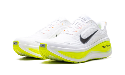 Vomero Plus "White Barely Volt Black" HV8150 120