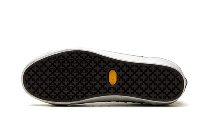 OTW Old Skool 36 Vibram "Floral Rivets Black" VN000D2GBLA