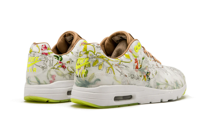 AIR MAX 1 ULTRA LIB QS MNS WMNS "WHITE / WHITE / VACHETTA TAN / VOLT" 844135 100