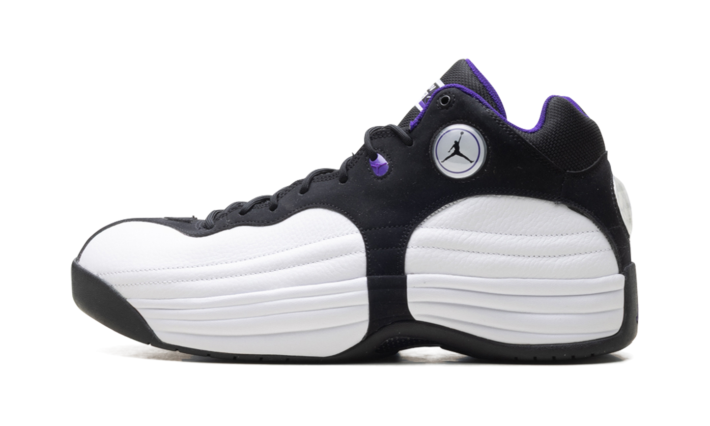 Jumpman Team "White/Field Purple" CV8926 105
