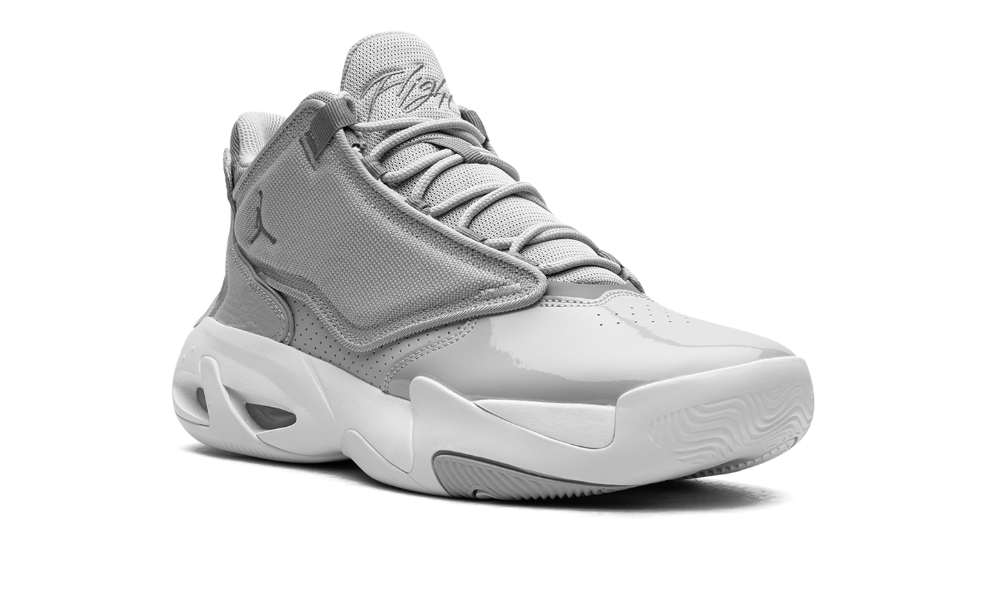 Max Aura 4 "Cool Grey" DN3687 005