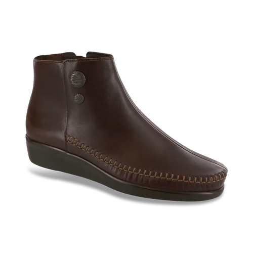 Women's Jade Boot in Walnut