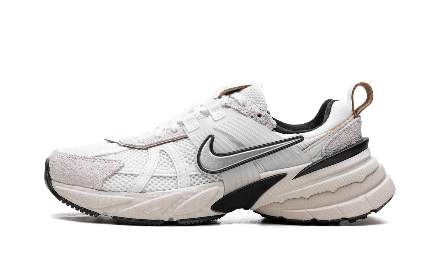 V2K Run Wmns"Summit White" FN6703 100