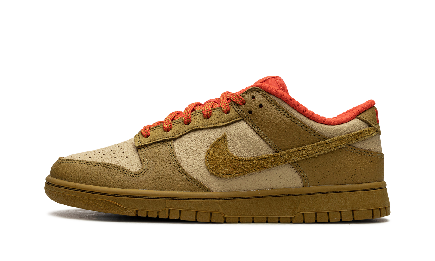 DUNK LOW WMNS"Bronzine Picante Red" FQ8897 252