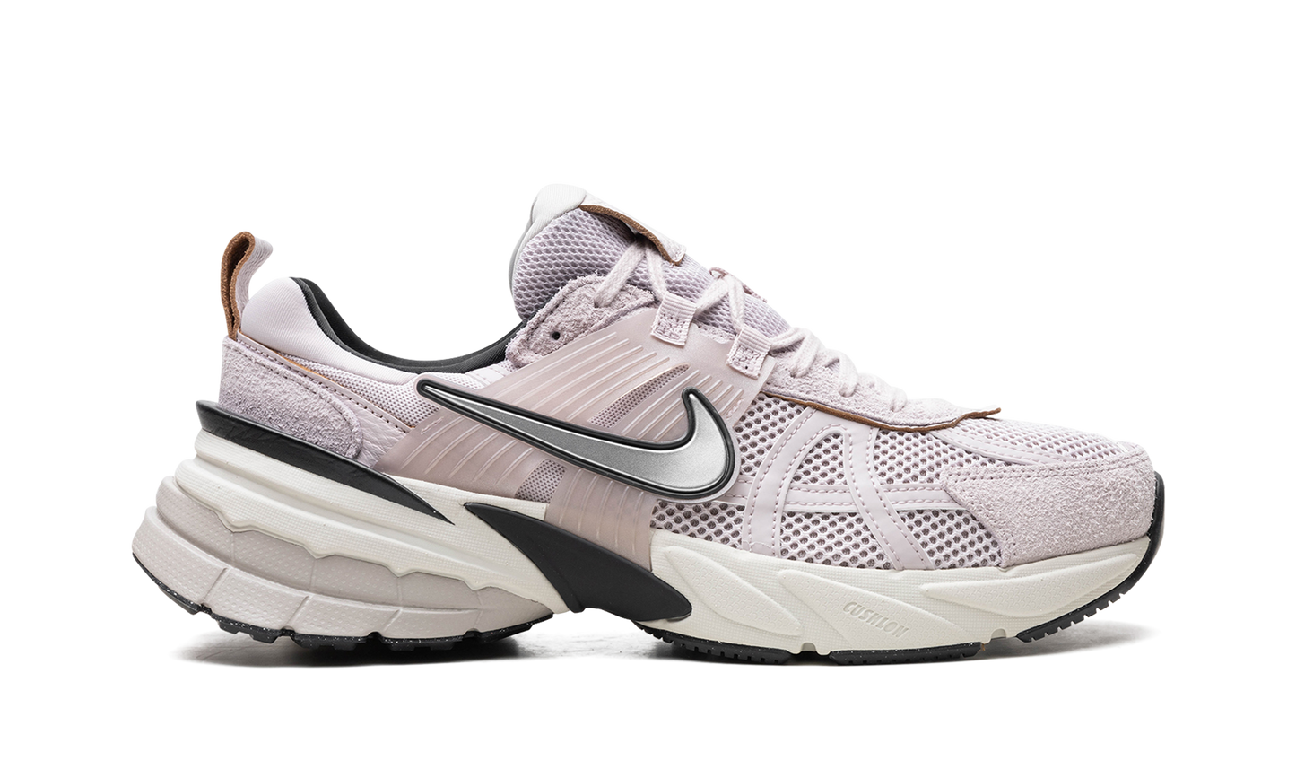 V2K Run Wmns"Platinum Violet" FN6703 001