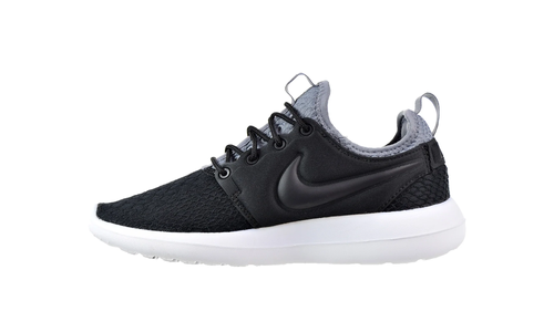 Roshe Two SE WMNS"Black/Black/Cool Grey/White" 881188 001