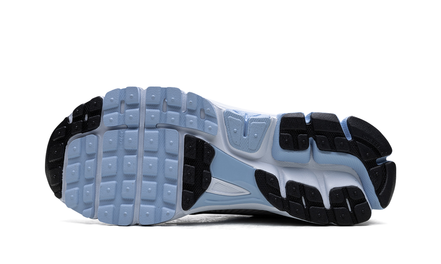 Air Zoom Vomero 5 WMNS"'Metallic Silver Blue Tint'" HF1877 100