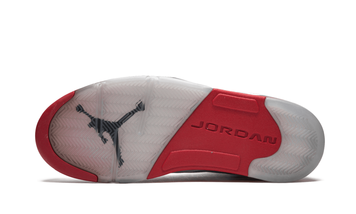 5 Retro "Fire Red" 136027 120