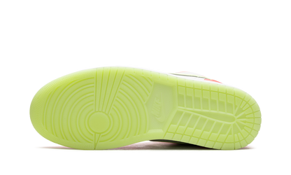 1 Low SE "Lava Glow" FN6772 671