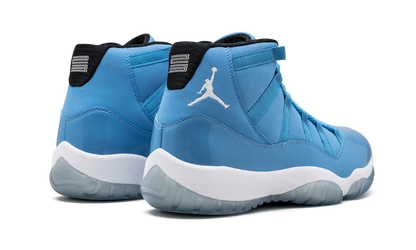 11 Retro "Pantone" 689479 405